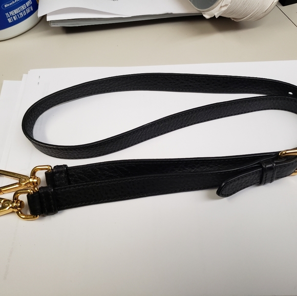 PRADA - Picture 2 of 8